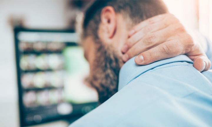 Hur påverkar skärmtid nack- och axelsmärta?