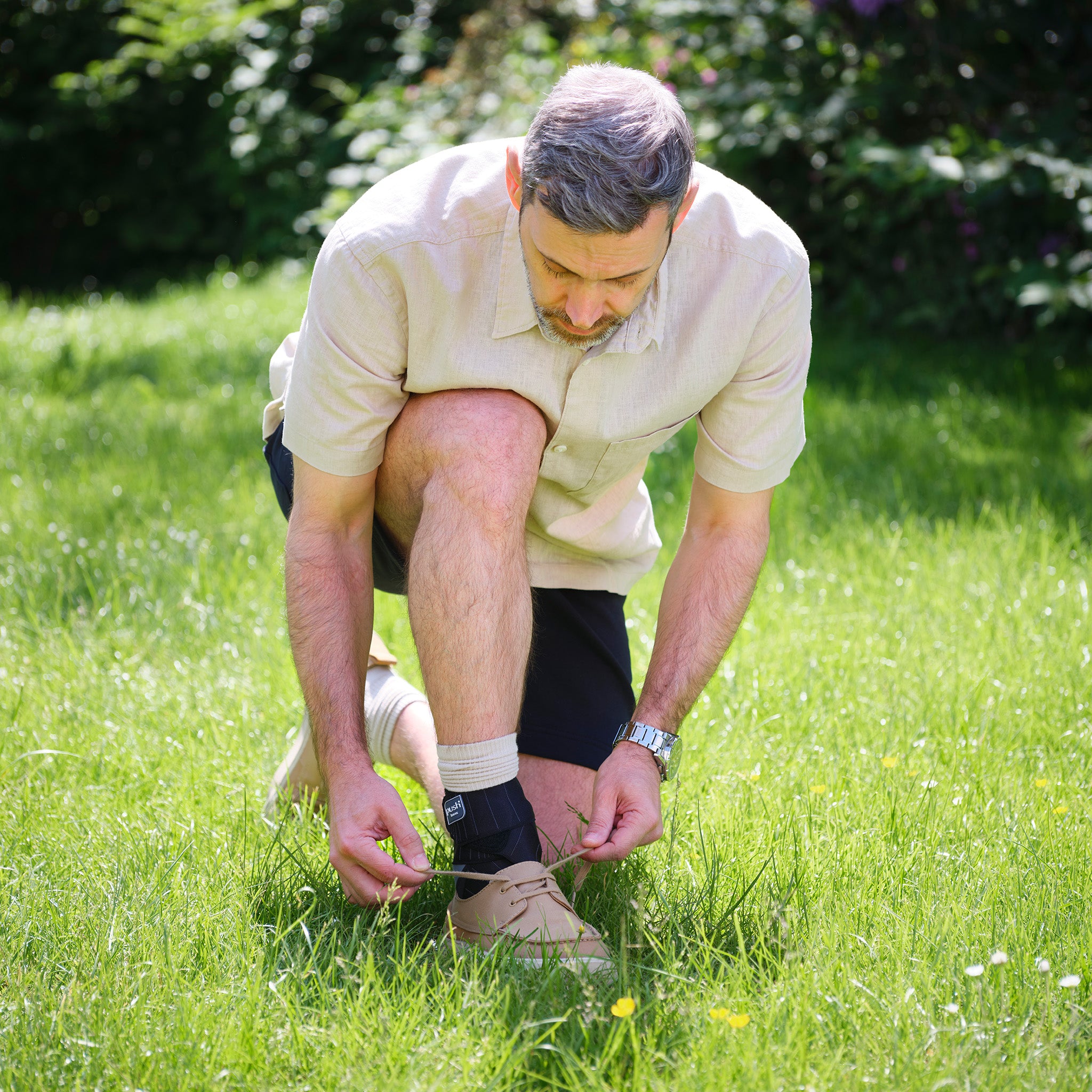 Aequi ankelstøtte for kronisk ustabil ankel og slitasjegikt