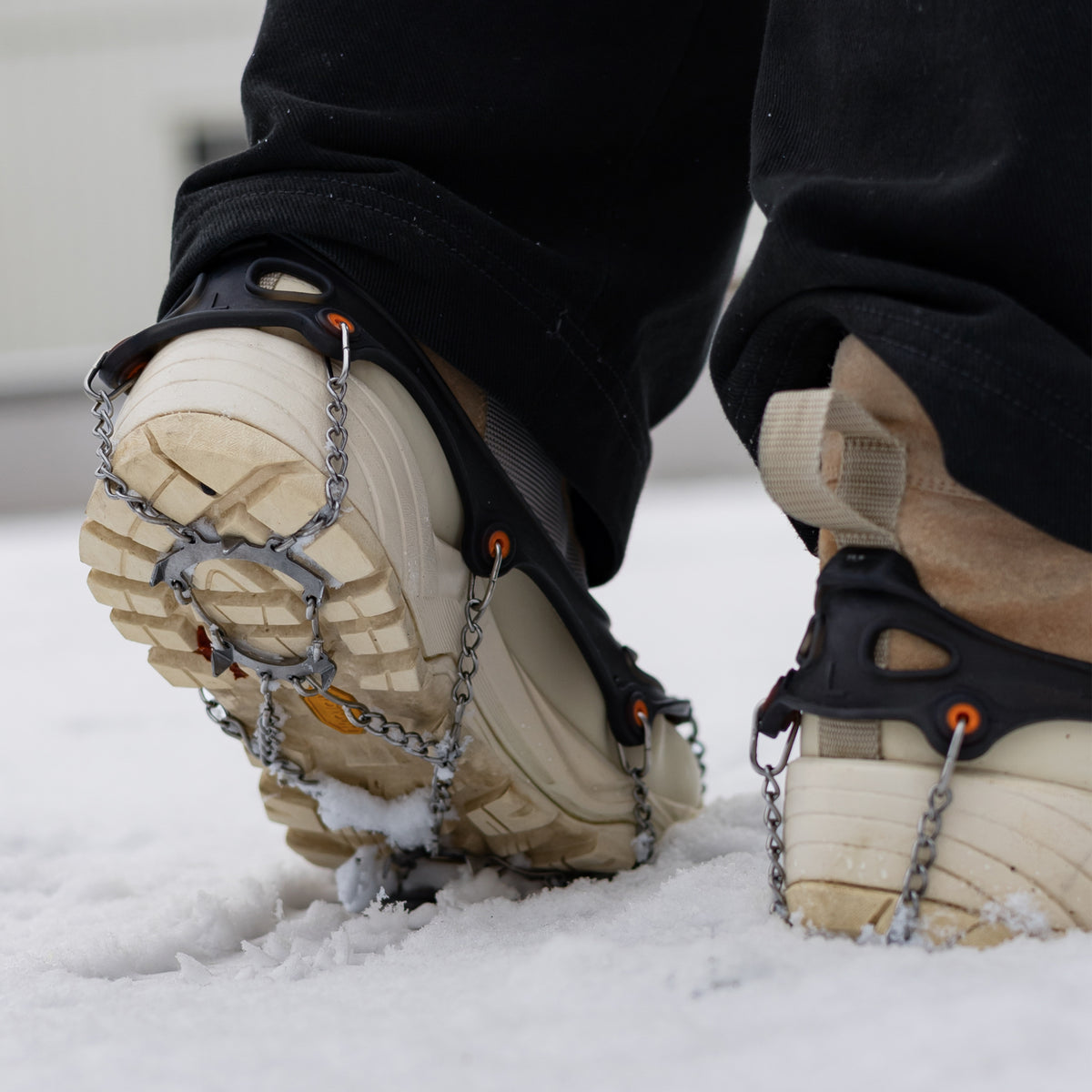 Broddar Ultra Grip med kraftige stålpigger for snø og is