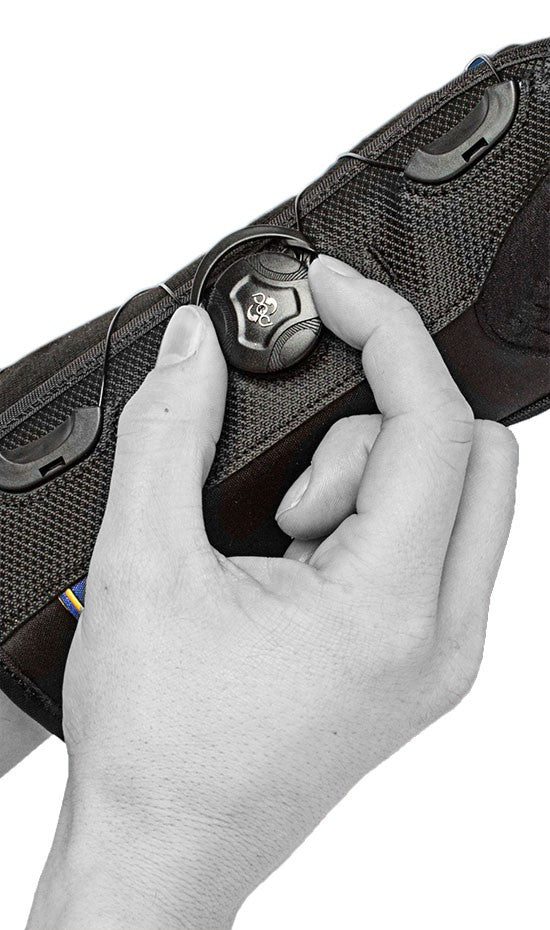 Håndleddsstøtte med tommelstøtte og BOA-system for presis passform