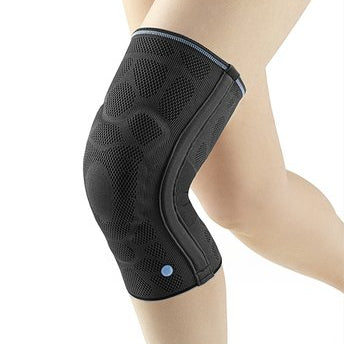 Dynamics Plus knebeskytter for bedre knestabilitet ved smerter og hypermobilitet