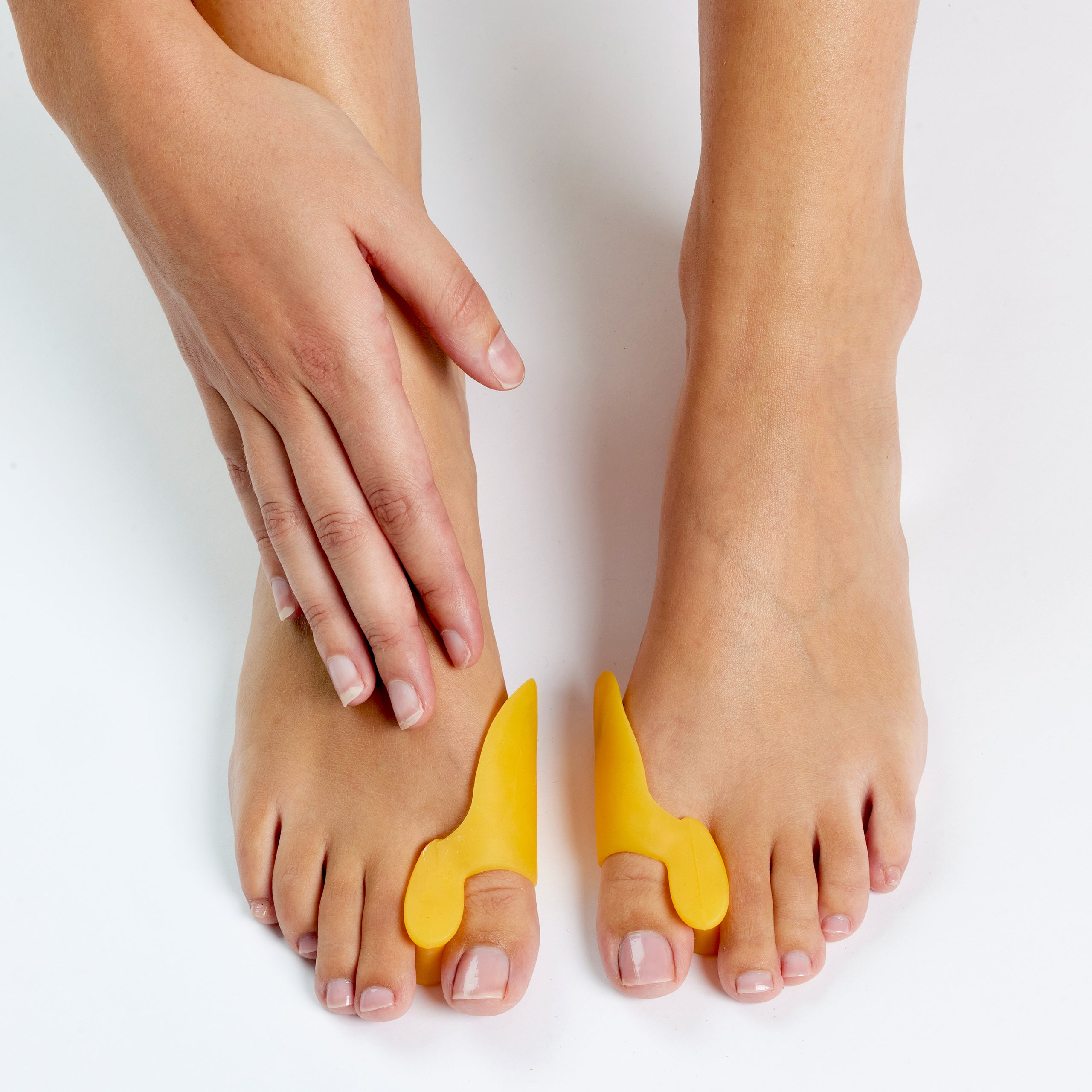 3-i-1 hallux valgus-beskyttelse med tåspreder og gelpute