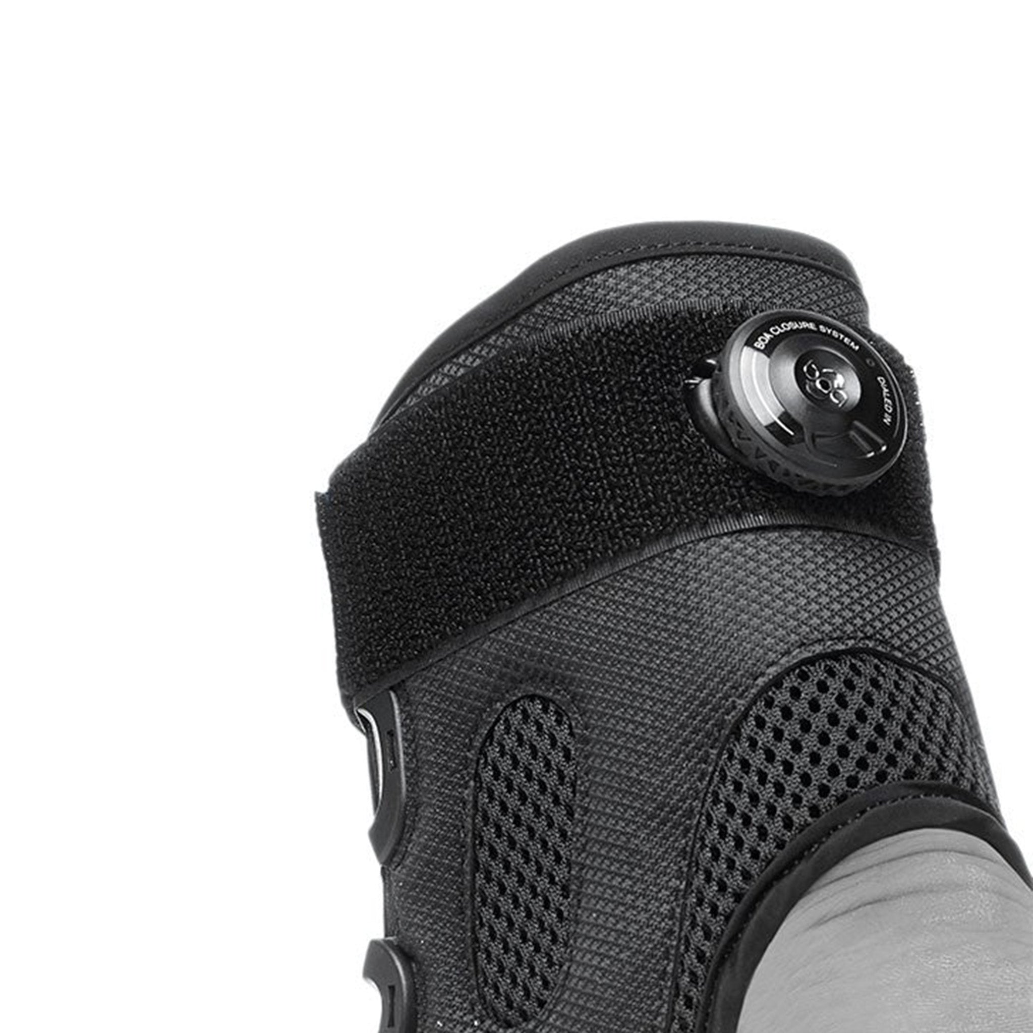 Armis Light ankelstøtte med BOA-system for presis passform